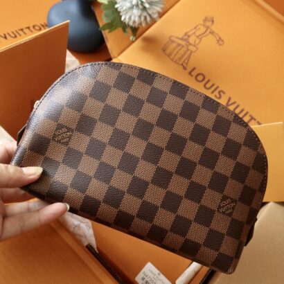 Lv Cosmetic Pouch PM
