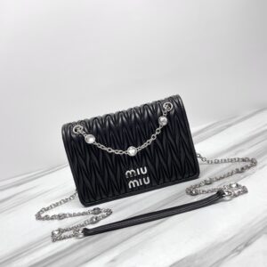 Miú Matelassé Leather Shoulder Bag