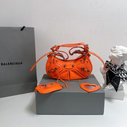 Le Cagole Small Shoulder Bag