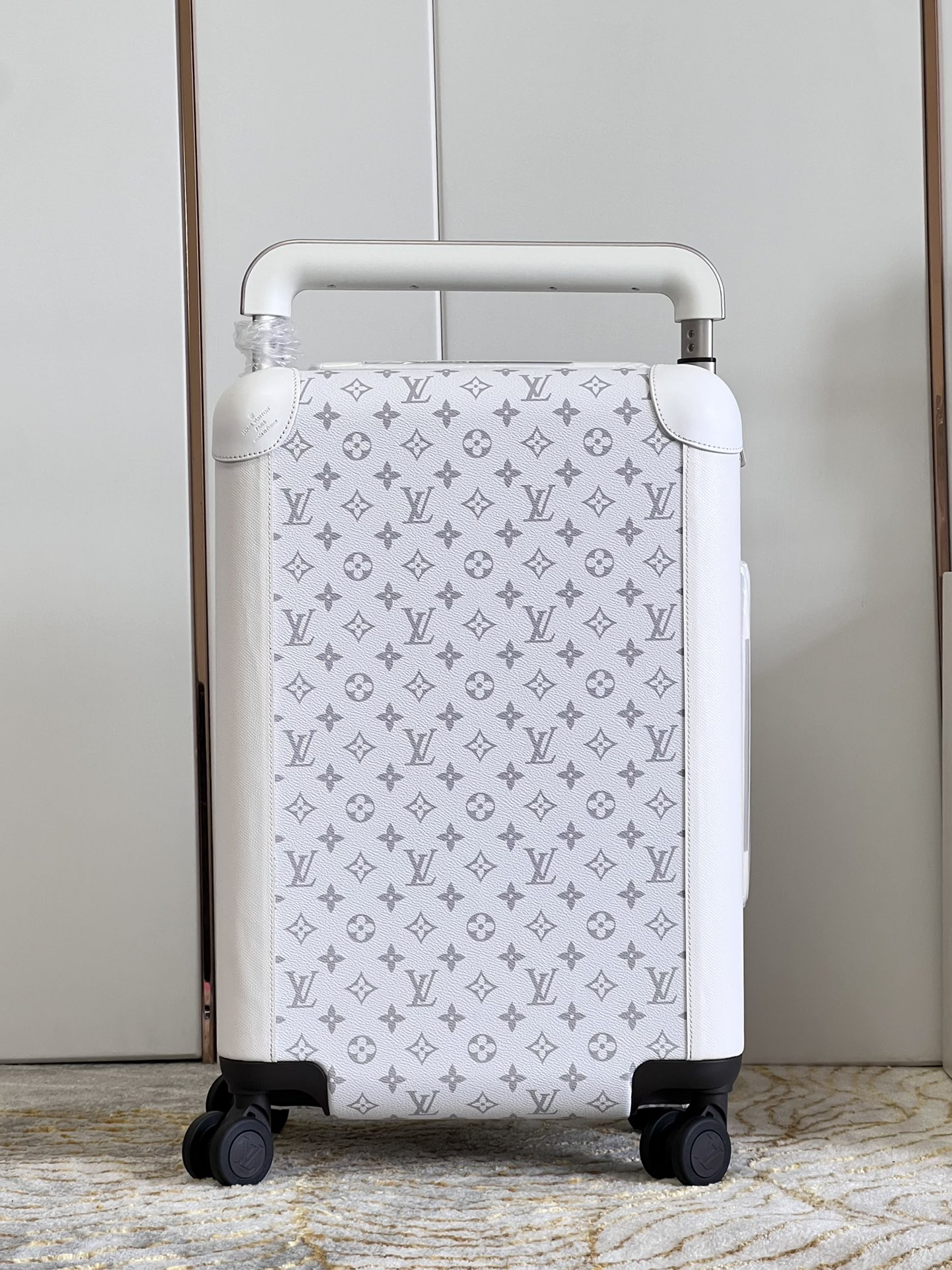 Horizon 50 suitcase