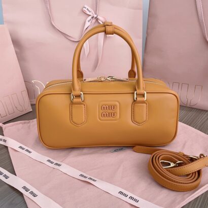 Miú Arcadie Leather Bag
