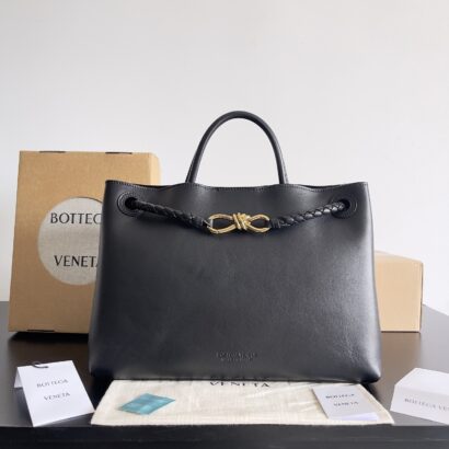 Btg Andiamo Intrecciato Shoulder Bag