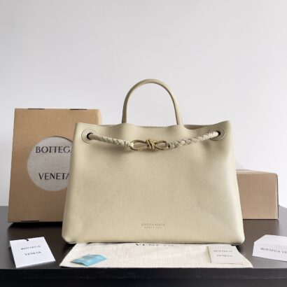 Btg Andiamo Intrecciato Shoulder Bag