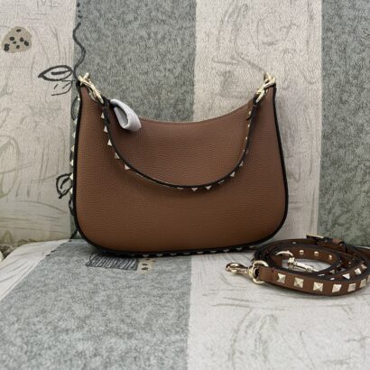 Valentin Garavani Rockstud small hobo bag