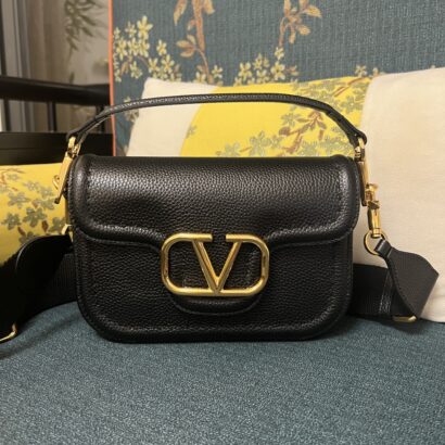 Valentin Garavani Alltime VLogo shoulder bag