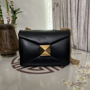 Valentin Garavani Nappa One Stud Chain Clutch