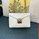 Valentin Garavani Nappa One Stud Chain Clutch