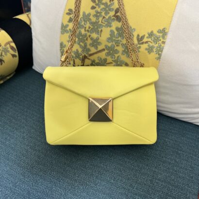 Valentin Garavani Nappa One Stud Chain Clutch