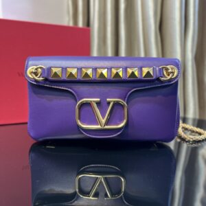 Valentin Garavani Stud Sign Leather Shoulder Bag