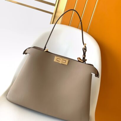 Fend Peekaboo Soft Medium bag