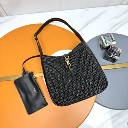 Le 5 à 7 Raffia Shoulder Bag
