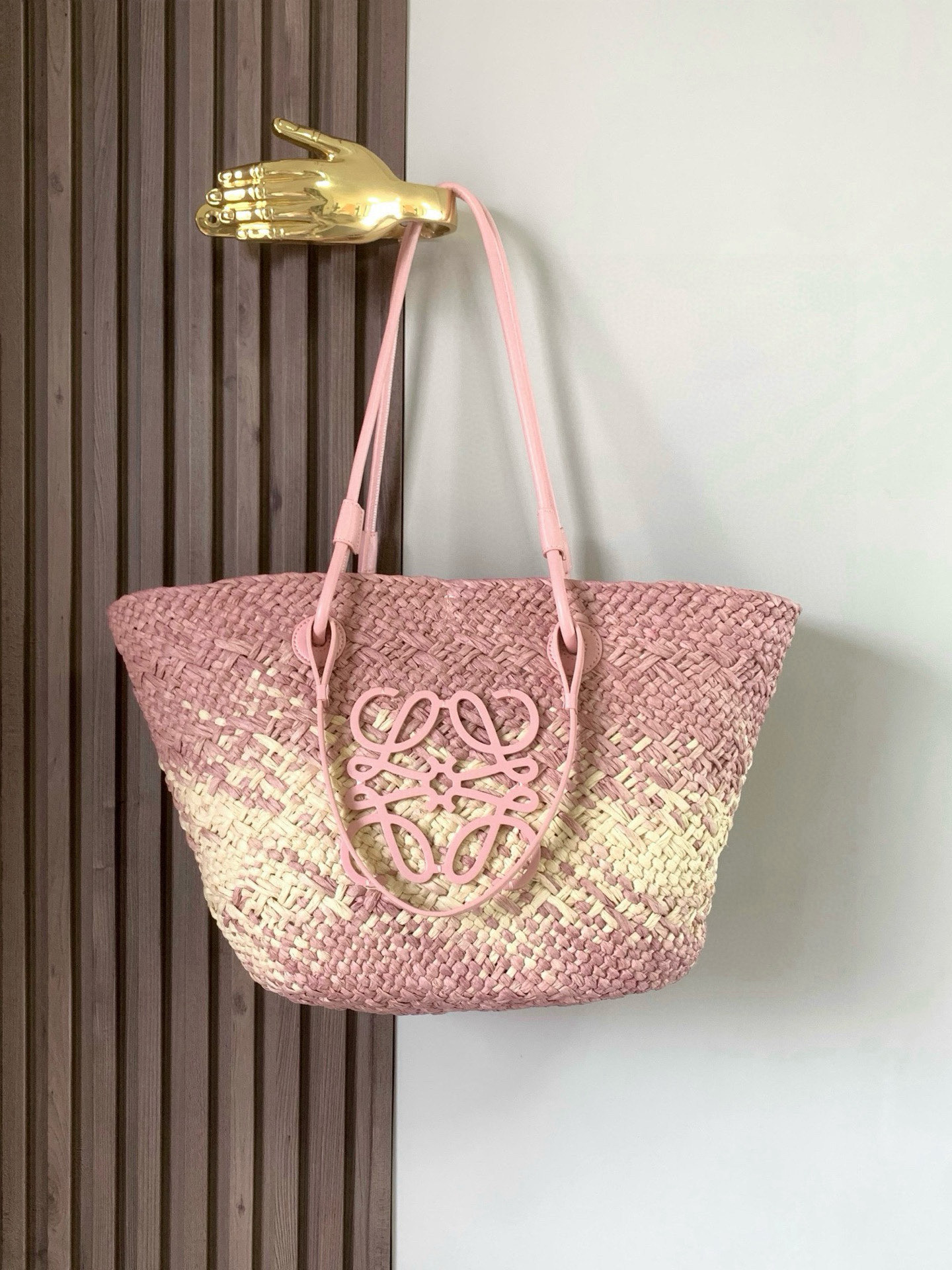 Loe Anagram Basket bag