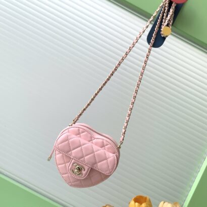 Chane Mini Heart Bag