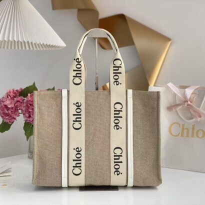 Cloe Woody tote bag