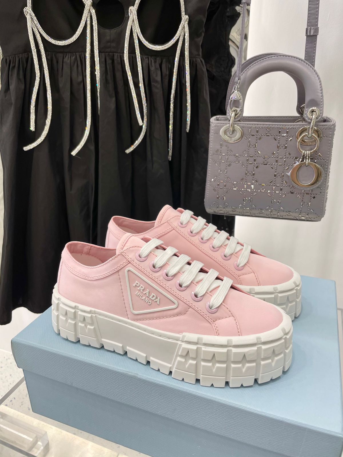 4d8a6d9b-d097-4378-8dd8-b476541433c8