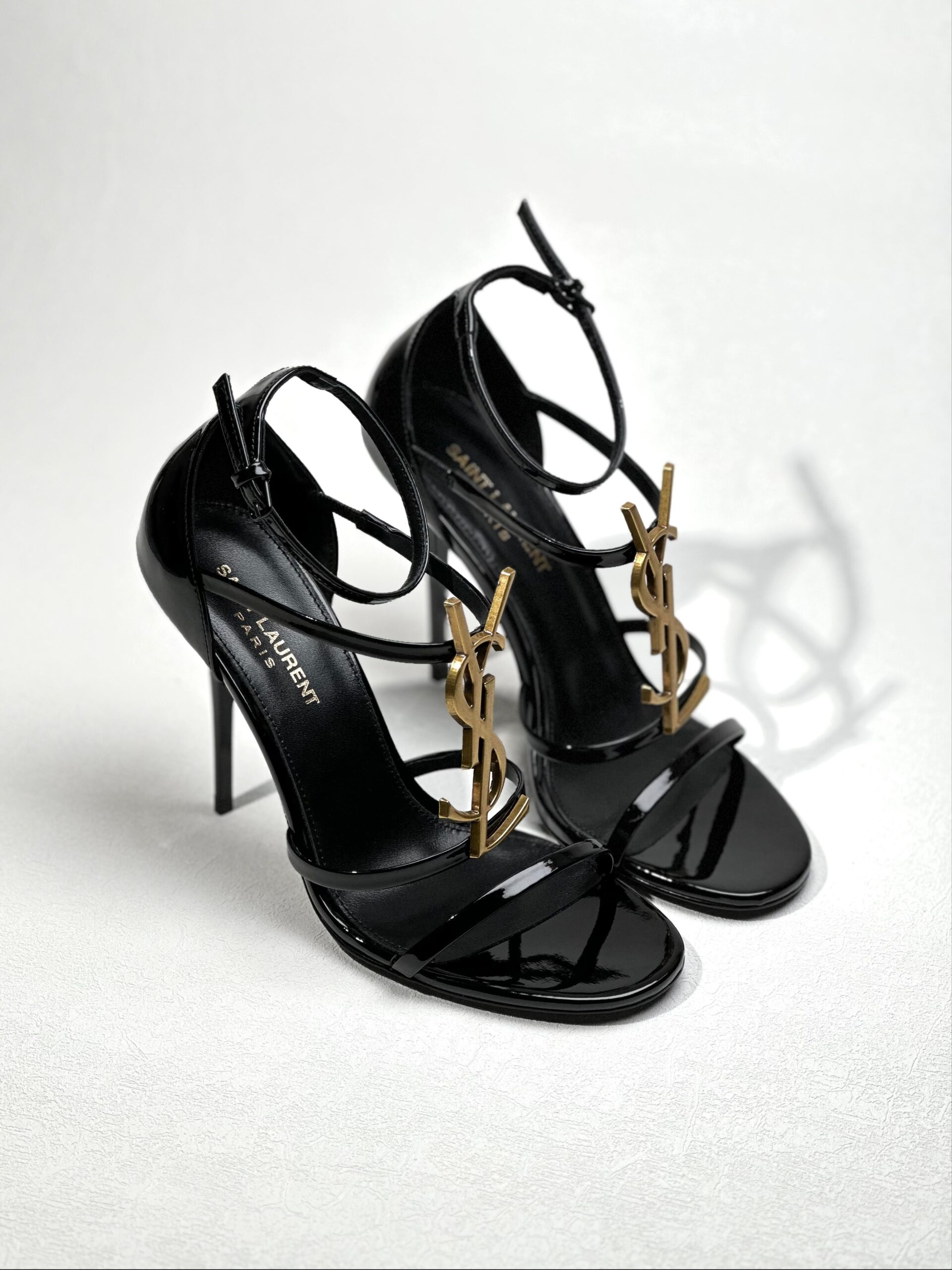 Yxl Cassandra Sandals