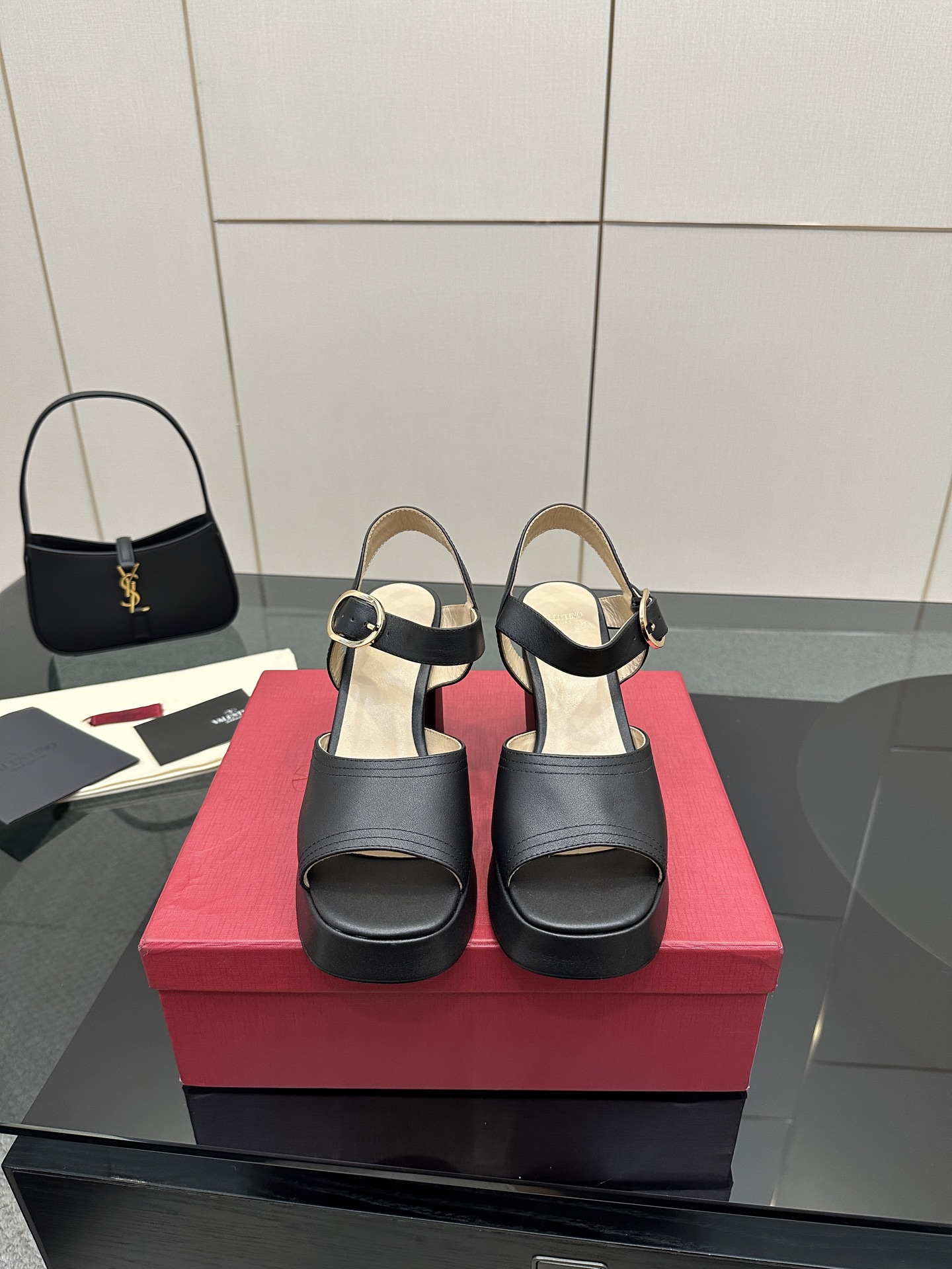 Valentin Garavani VLogo Sandals