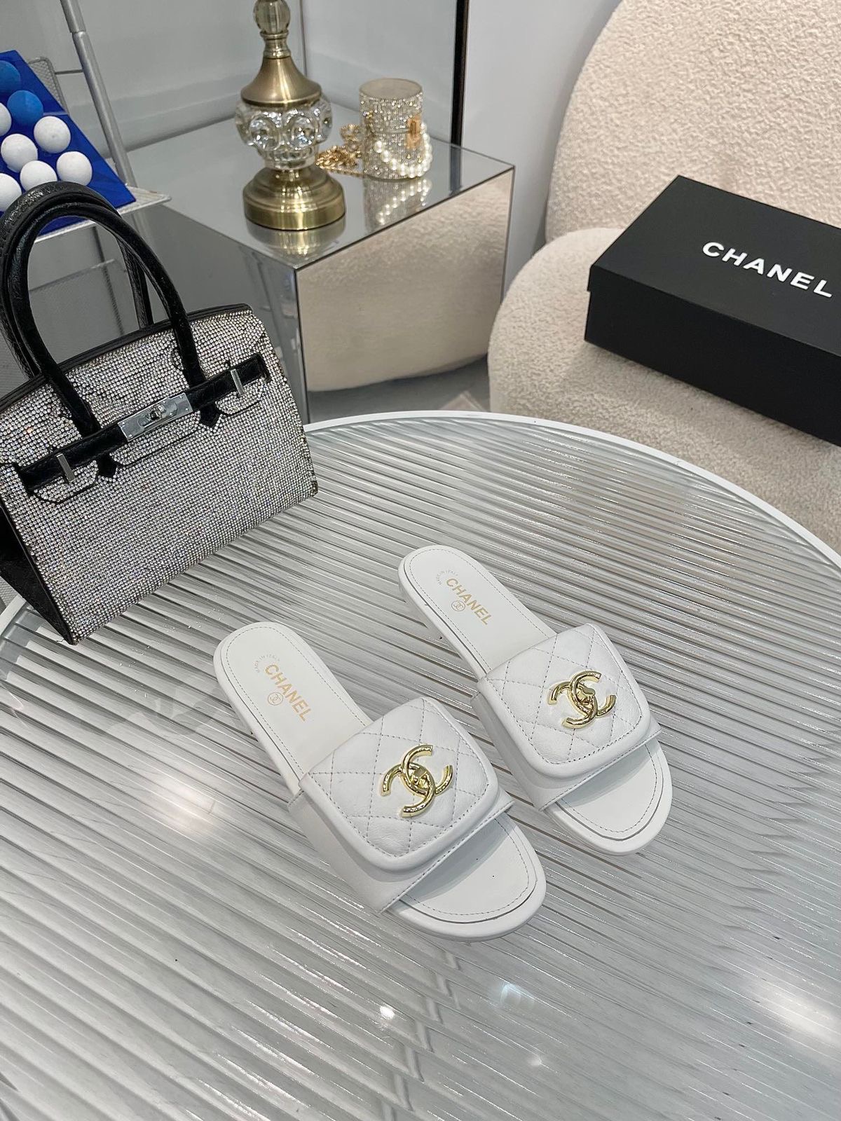 ff943025-42b7-47aa-bb61-7a58ae87af96