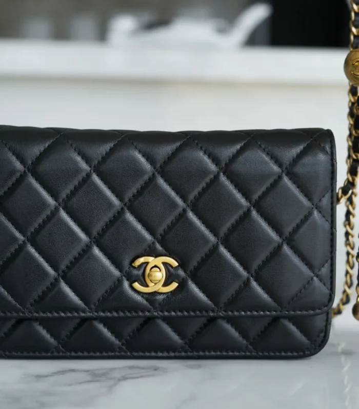 WOC Chain Wallet Black