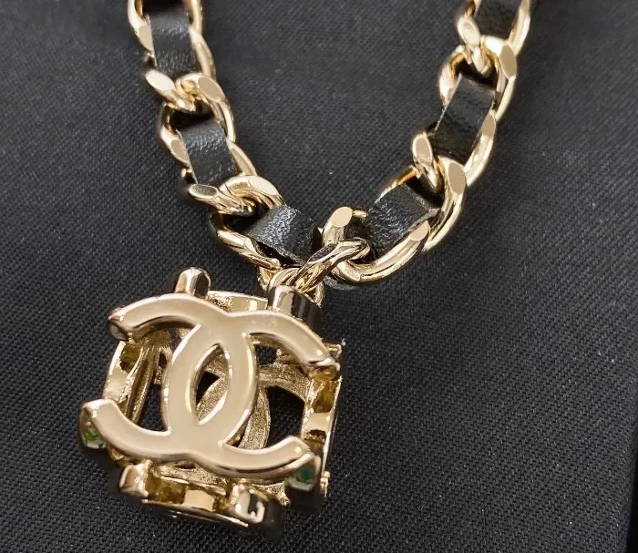 Chanel 3C Square Choker