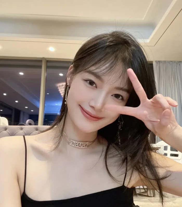 Chanel 22s Rhinestone Double Chain Choker