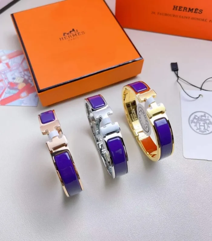 Chic H Bangle