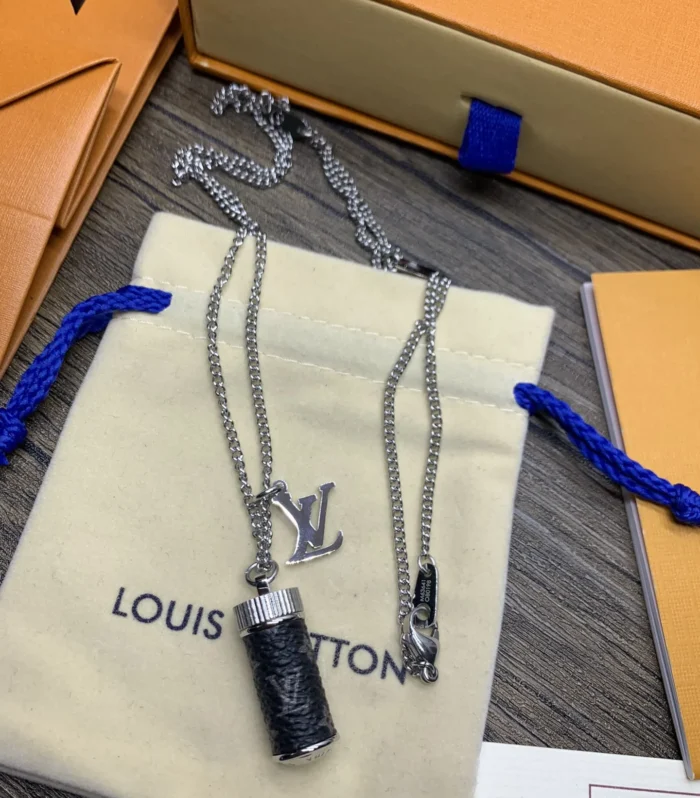 Aquarius Foldable Pendant