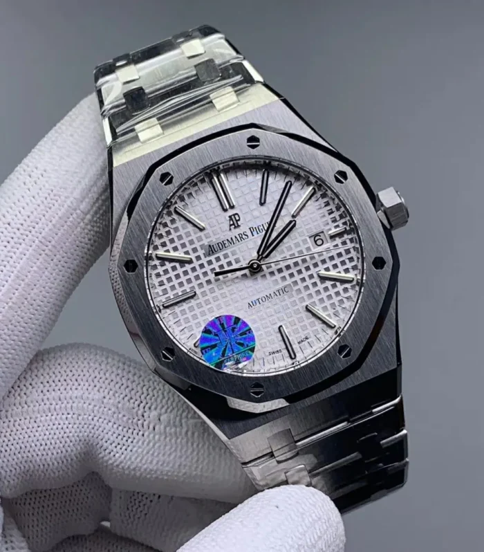 AP 15400 White Watch