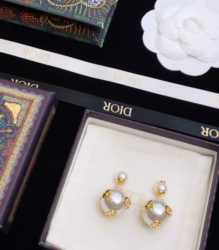 CD Pearl Earrings Mini