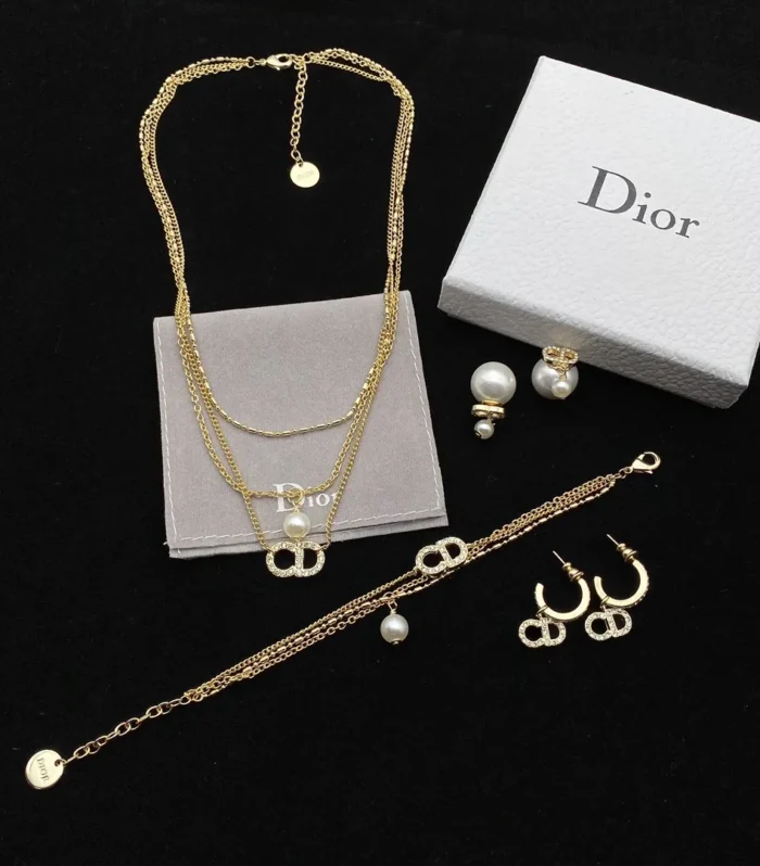 CD Pearl Jewelry Set