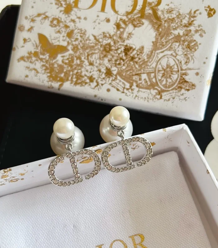 CD Pearl Earrings
