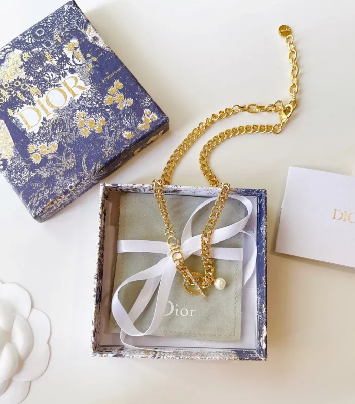 CD Chain Pearl Necklace