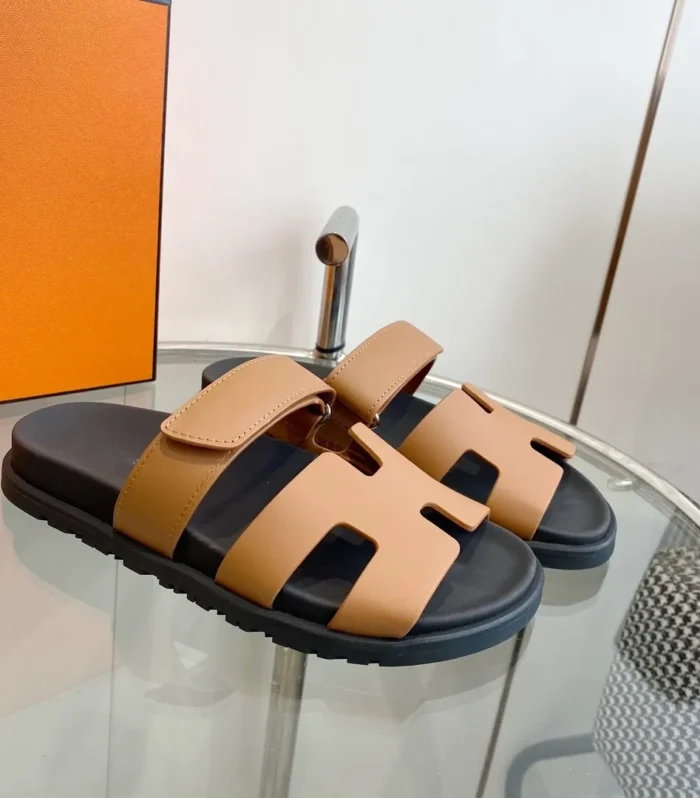 Chypre Sandal Brown Mastic Calfskin Leather