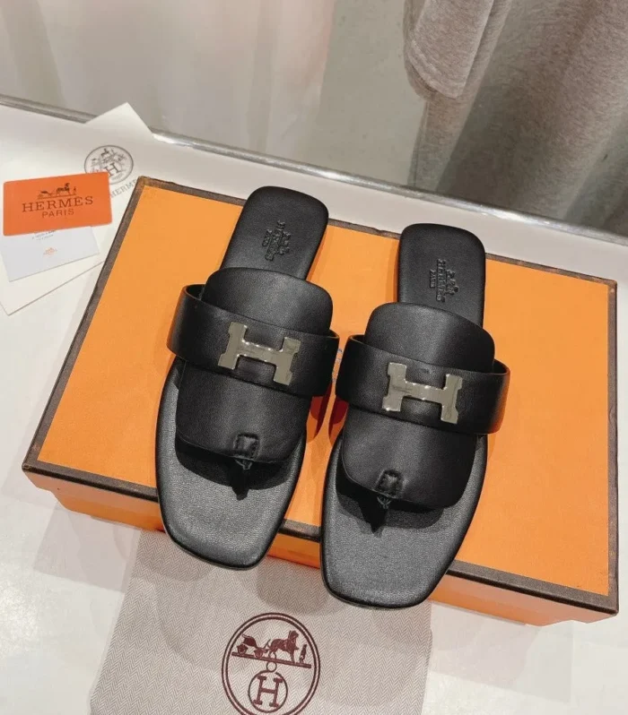 CLASSIC H BUCKLE SANDALS BLACK LAMBSKIN