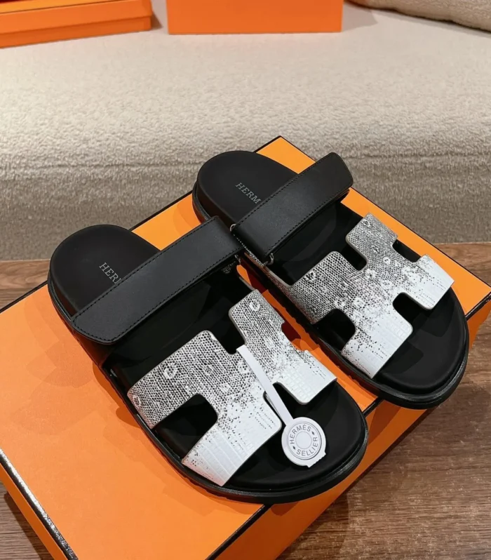 CHYPRE SANDAL OMBRE BLACK WHITE CALFSKIN
