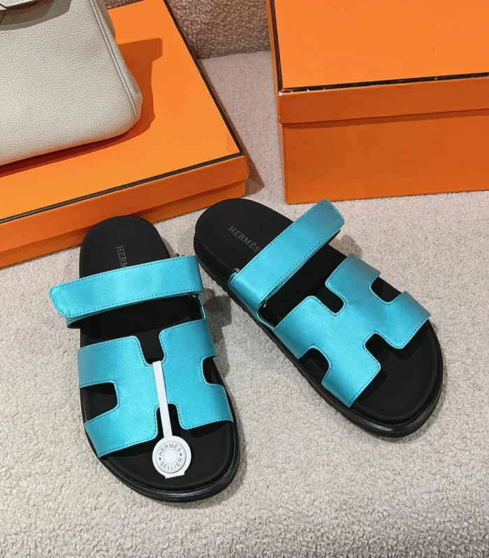 CHYPRE SANDAL BLACK MIX SKY CALFSKIN