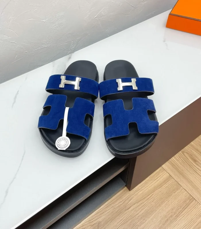 CHYPRE SANDAL AZURE SUEDE WITH H BUCKLE