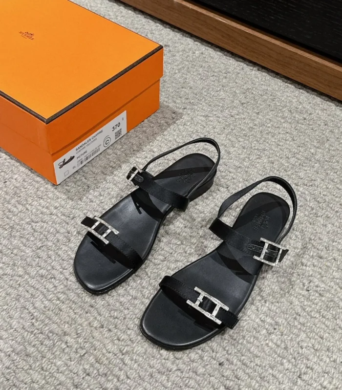 BUCKLE SANDAL BLACK CALFSKIN
