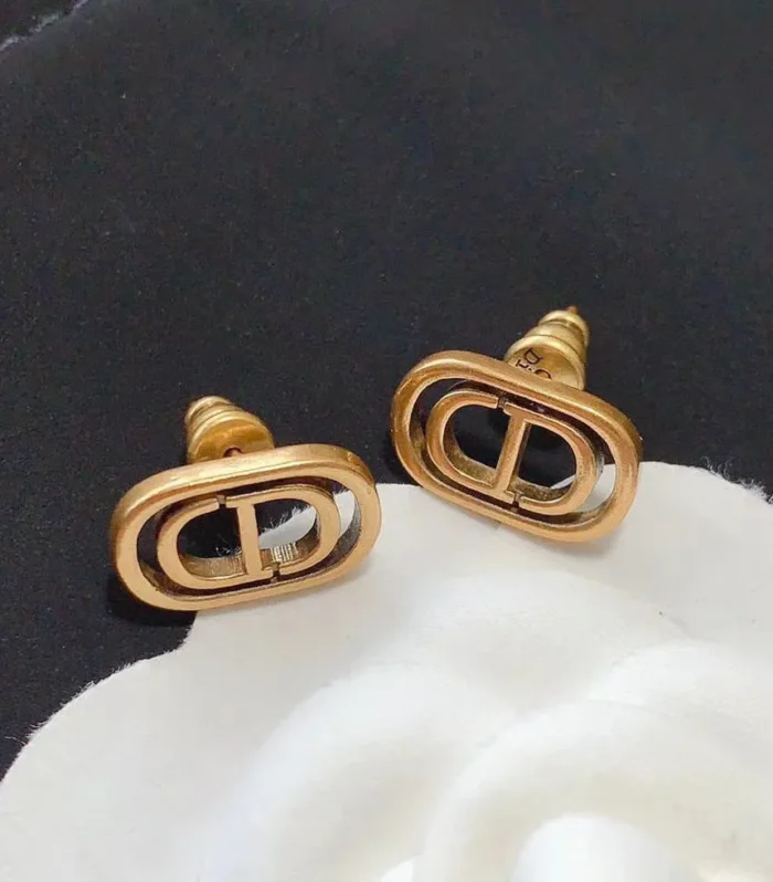 CD STUD EARRINGS ANTIQUE GOLD
