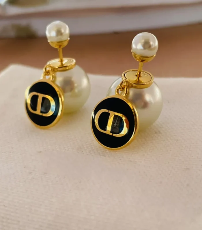 CD EARRINGS MOP