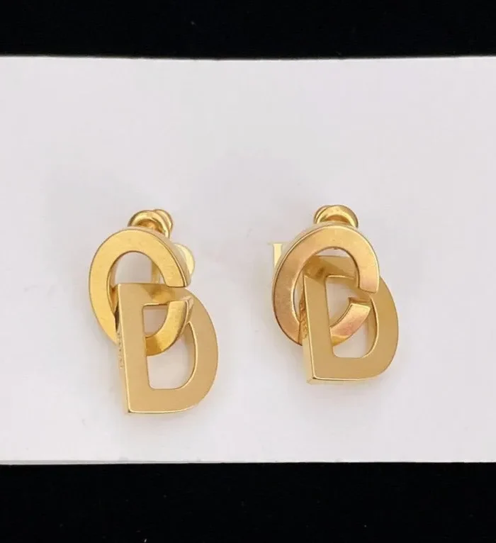 CD DROP GOLD EARRINGS