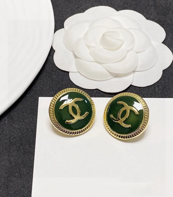 CC LIGHT GOLD GREEN ENAMEL CIRCLE STUD EARRINGS
