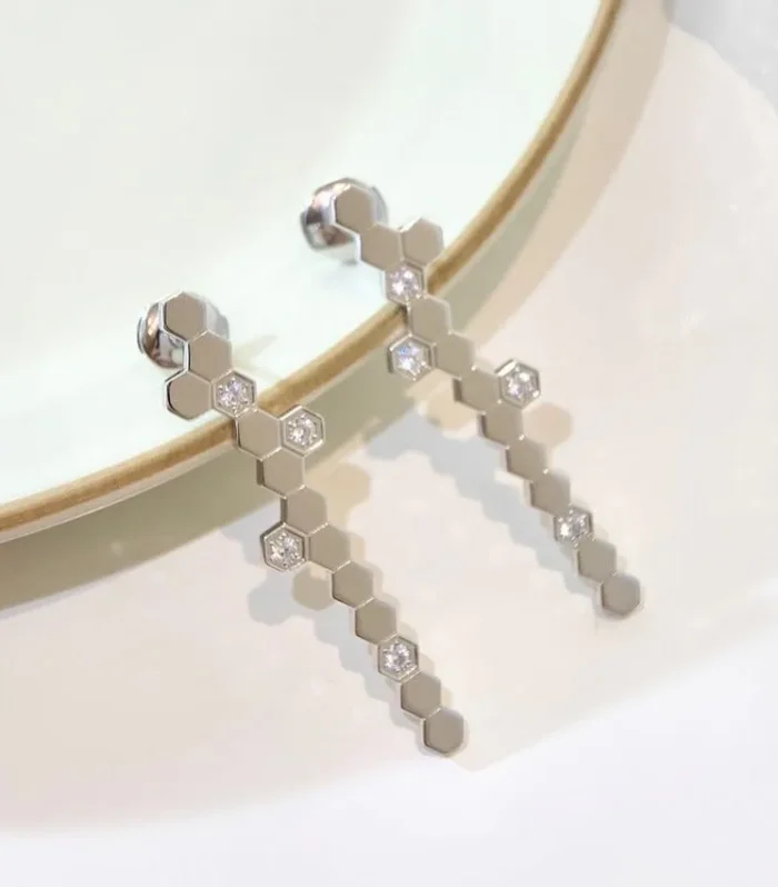BEE MY LOVE DIAMND LONG STUD EARRINGS