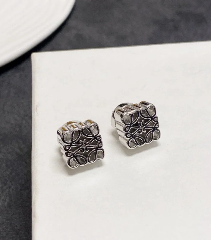 ANAGRAM SILVER MINI STUD EARRINGS