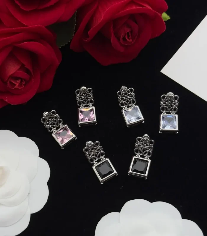ANAGRAM DROP DIAMOND SILVER EARRINGS