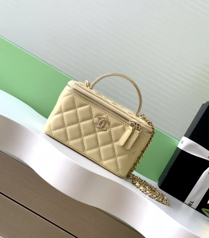 Coco Handle Vanity Case