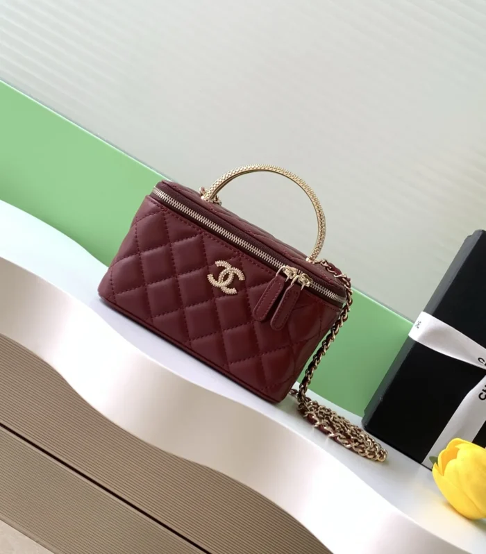Coco Handle Vanity Case