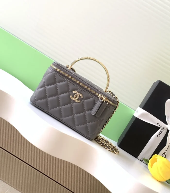 Coco Handle Vanity Case