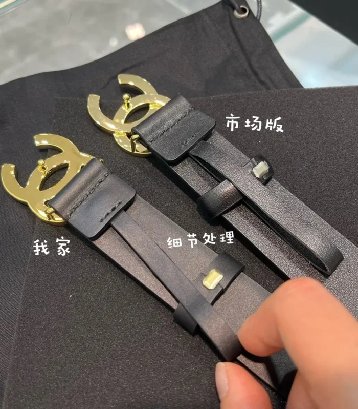 Contrasting Leather Belt