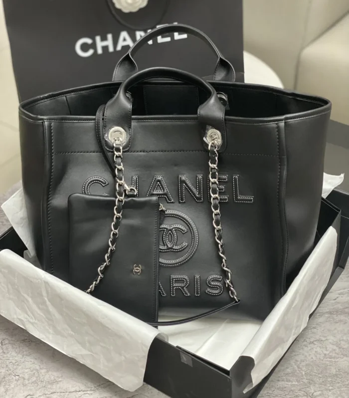 Classic Travel Tote Large